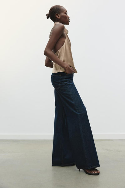 BELLE | Sateng Halter Top