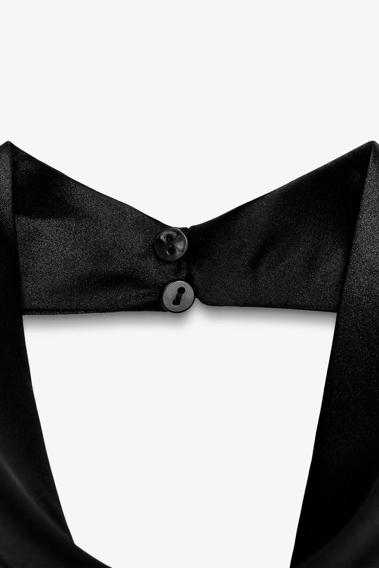 BELLE | Sateng haltertopp