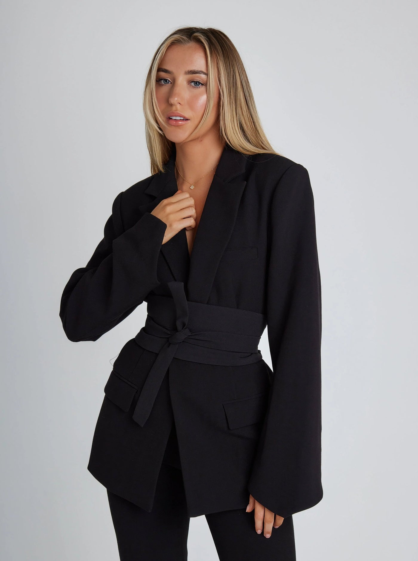 AMALIE | Blazer Med Belt