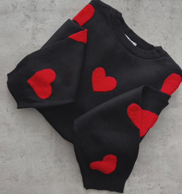 LOUIS | Love Sweater