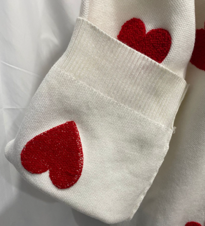 LOUIS | Love Sweater